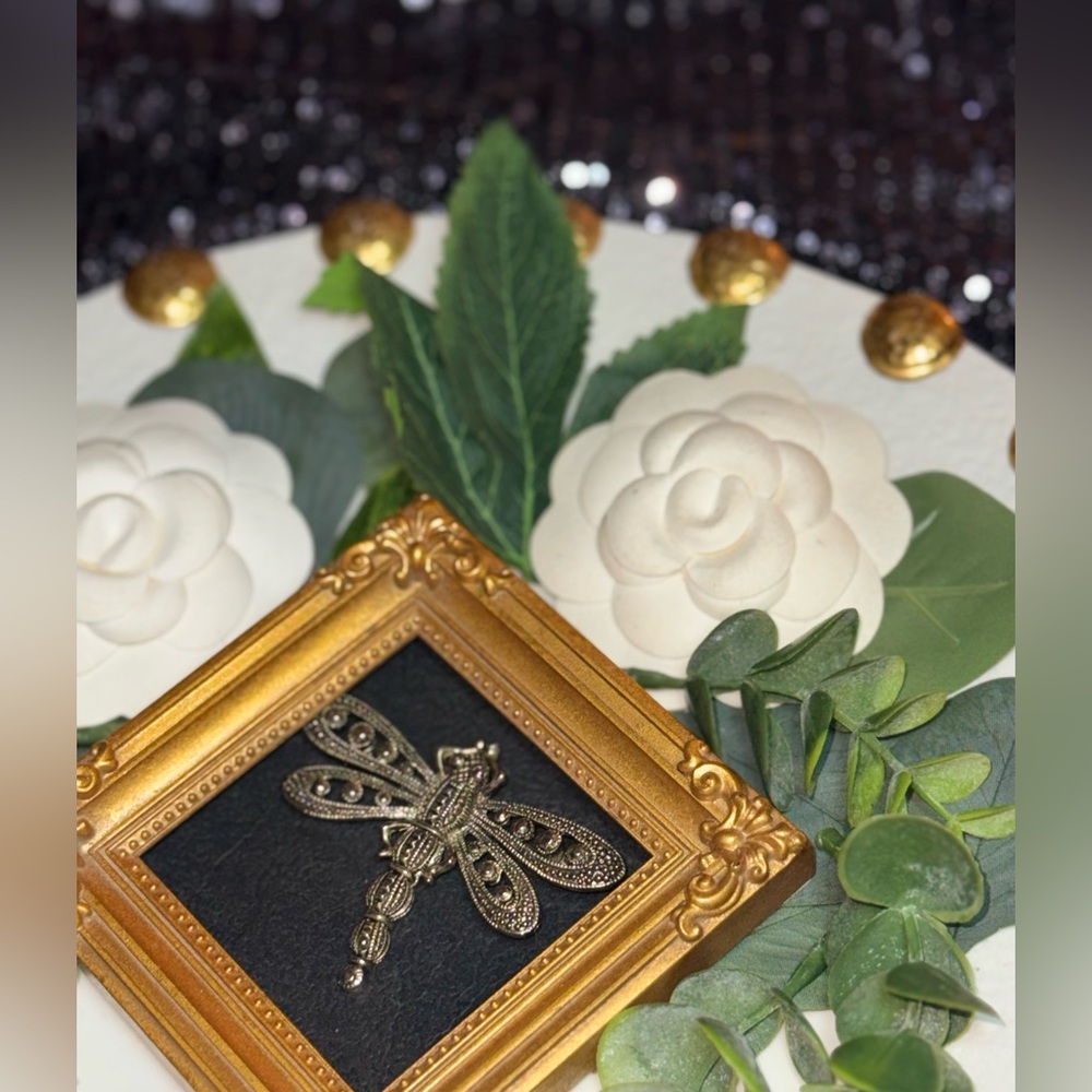 Silvertone Dragonfly Brooch - Picture 5 of 16